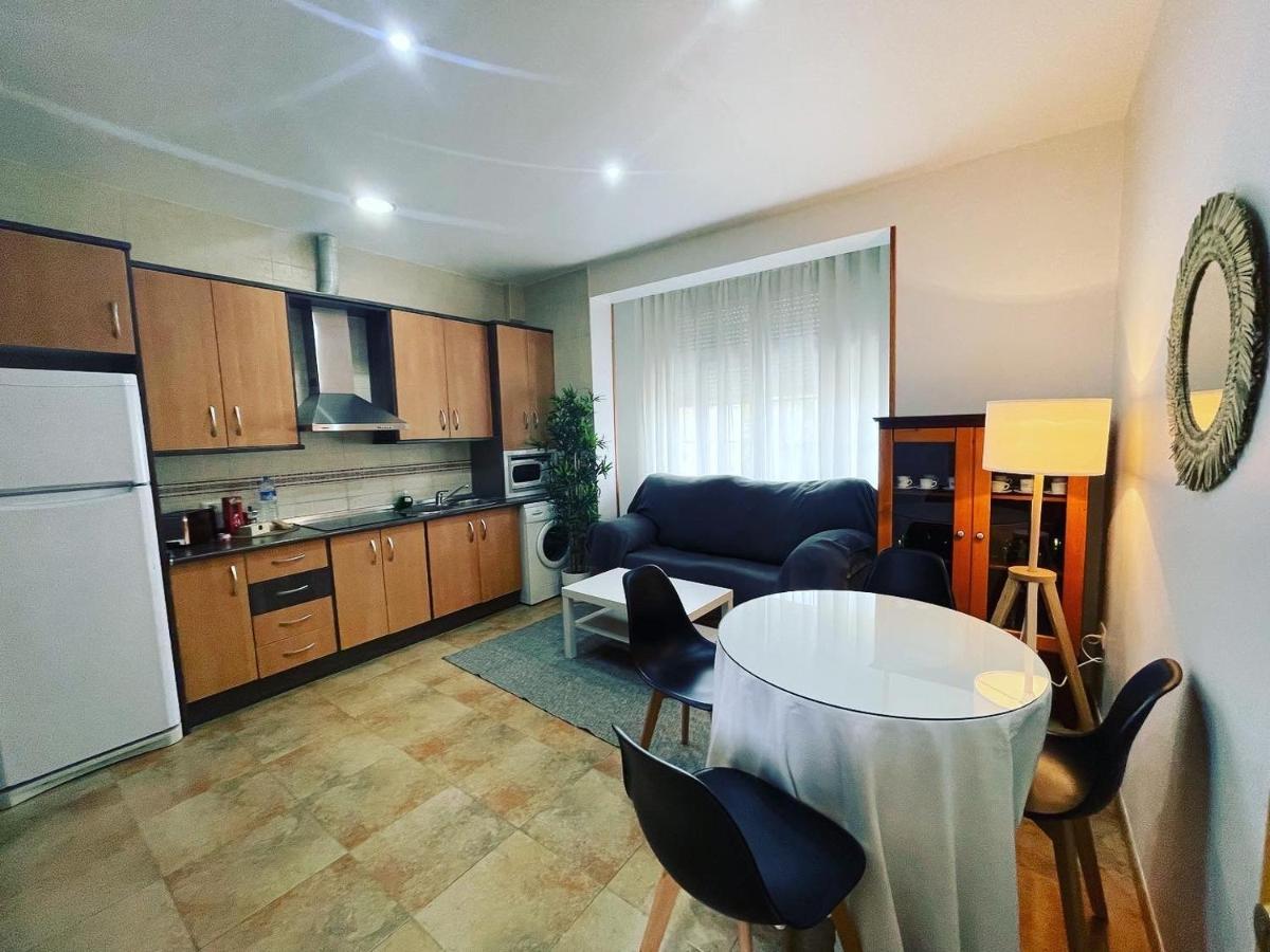 Apartamentos Colon Pondos 利纳雷斯 外观 照片