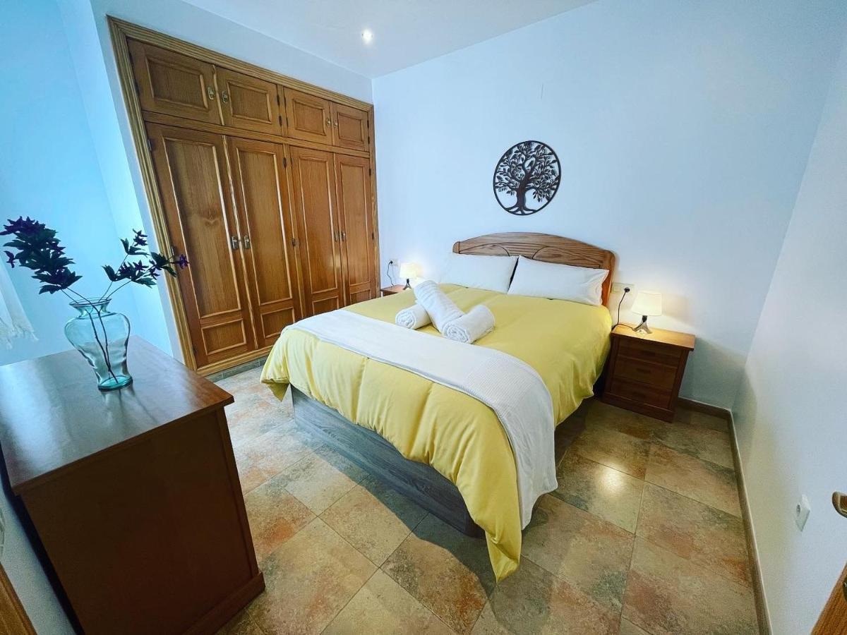 Apartamentos Colon Pondos 利纳雷斯 外观 照片
