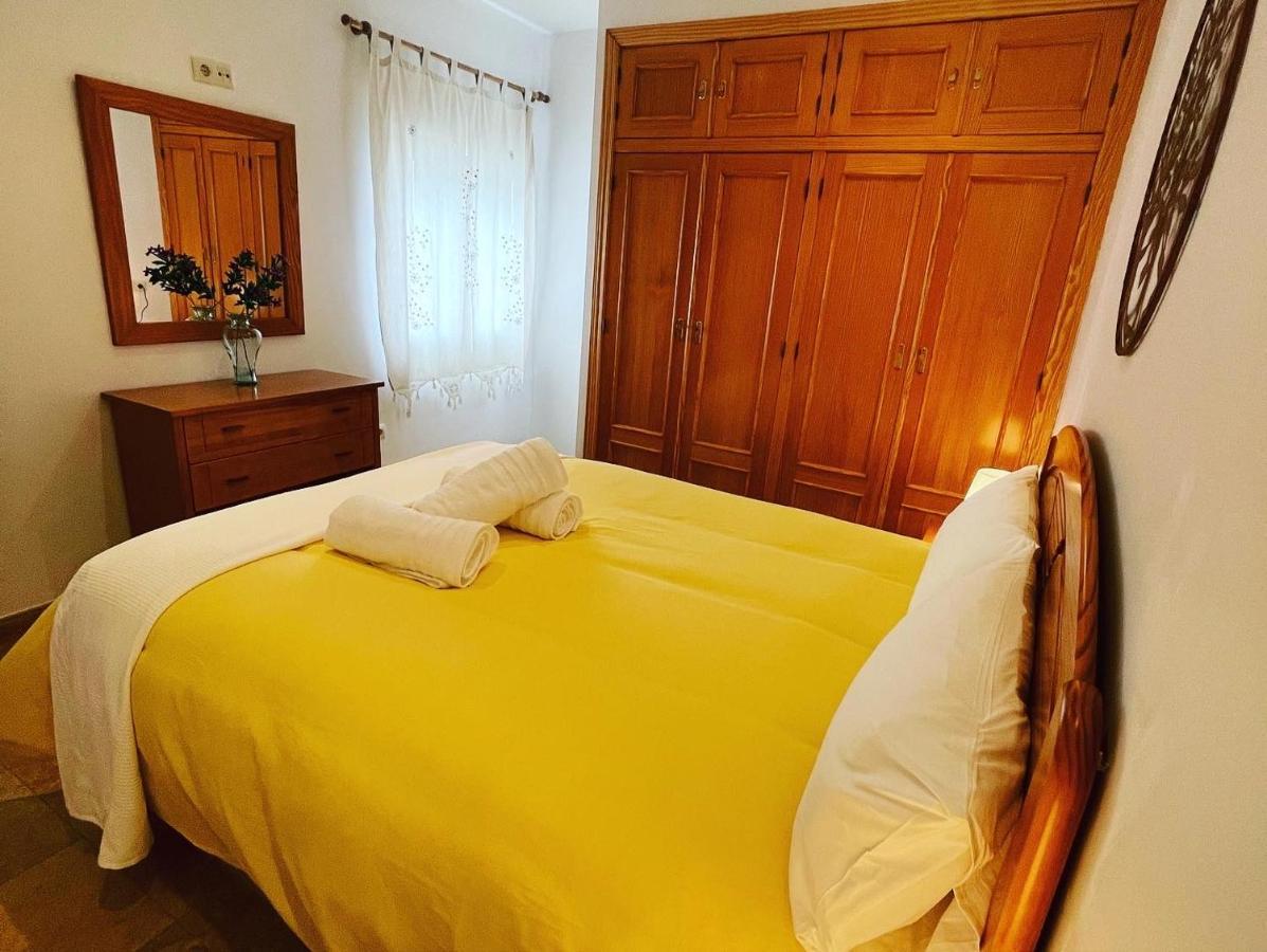 Apartamentos Colon Pondos 利纳雷斯 外观 照片
